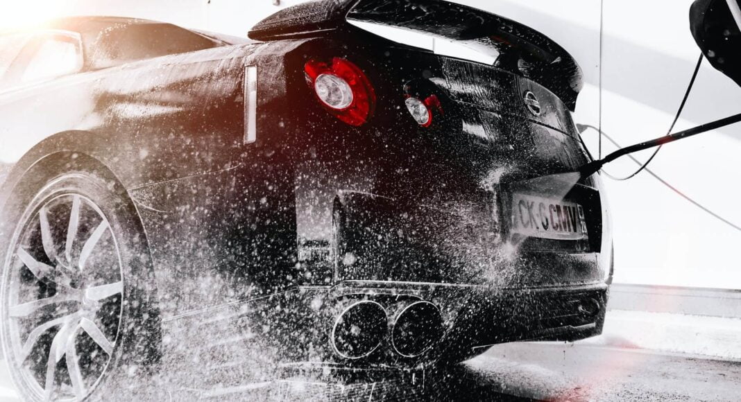 mycie samochodu myjką ciśnieniową
