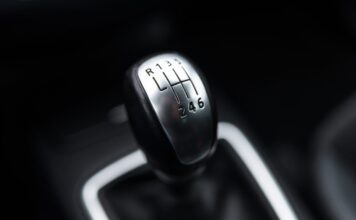 Jakie są zalety automatycznych skrzyń biegów?